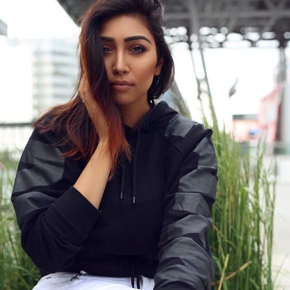 Meet your Posher, Vinita - Picture 1 of 1